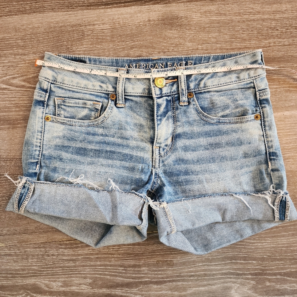 American Eagle Outfitters Women's Blue Denim Shorts Midi